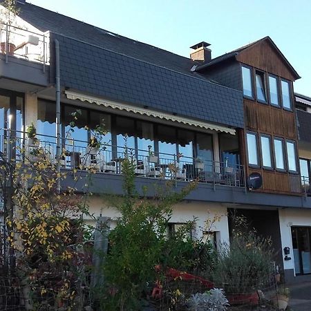 Gaestehaus Moselblick Trittenheim Bagian luar foto