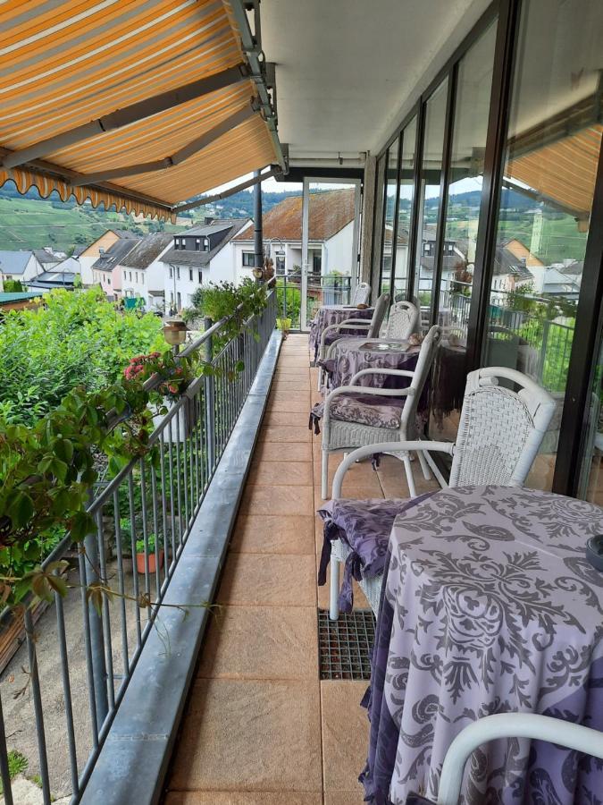 Gaestehaus Moselblick Trittenheim Bagian luar foto