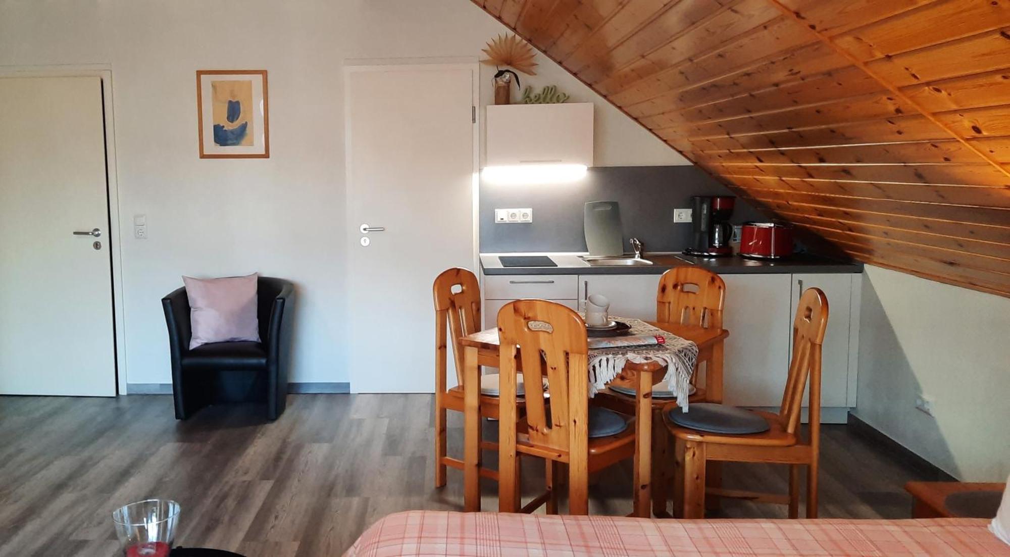 Gaestehaus Moselblick Trittenheim Bagian luar foto